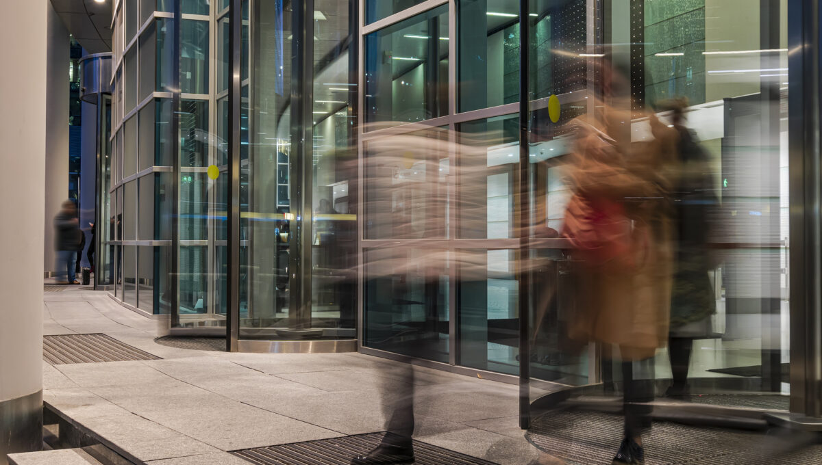 Decision-Making: The Revolving Door of Organizational Centralization and Decentralization