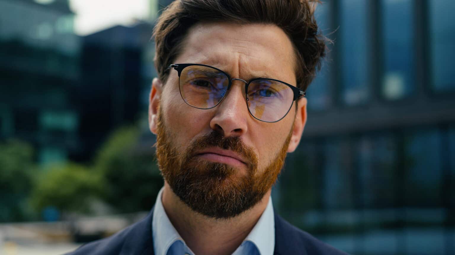 Why Smart People Make Bad Decisions in Leadership