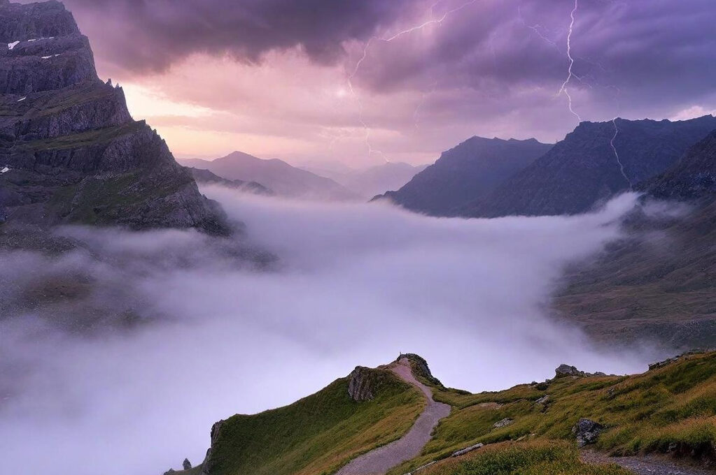 The Transformation Plateau: Why Change Stalls in the Messy Middle